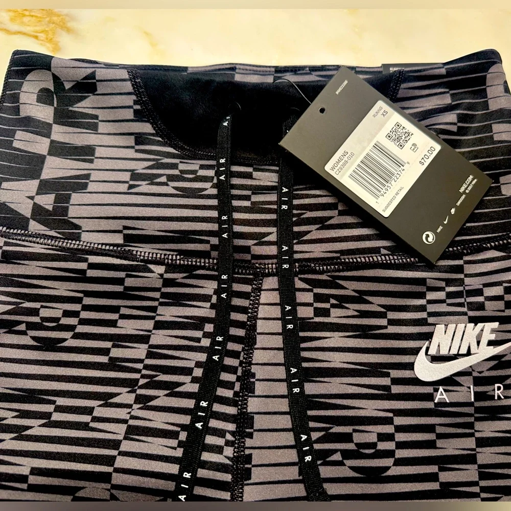 NWT 🌟 Nike Epic fast Black and Gray Leggings - Picture 9 of 10